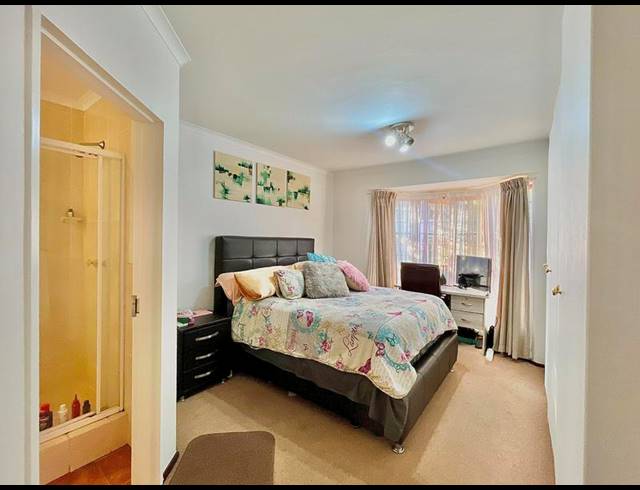 2 BEDROOM APARTMENT FOR SALE IN RIVONIA